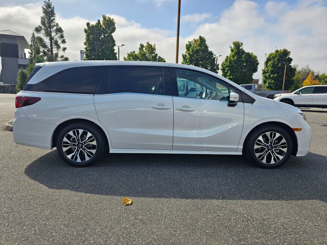 Used 2025 Honda Odyssey Elite image 2