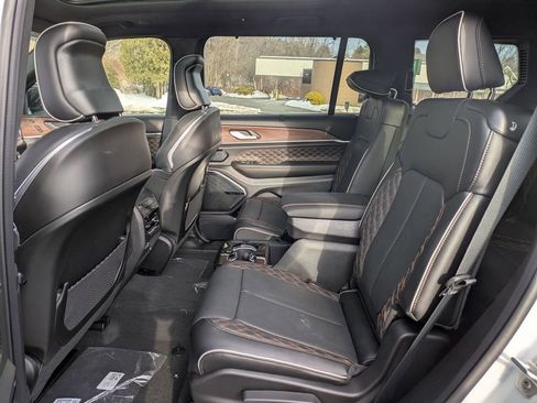 New 2025 Jeep Grand Cherokee L Summit image 24