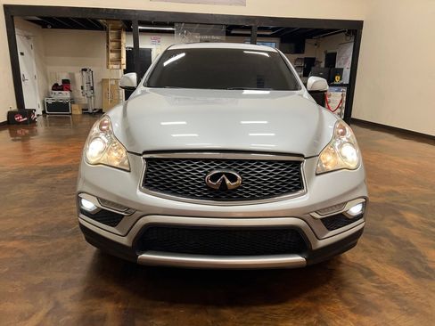 Used 2017 INFINITI QX50 AWD image 4