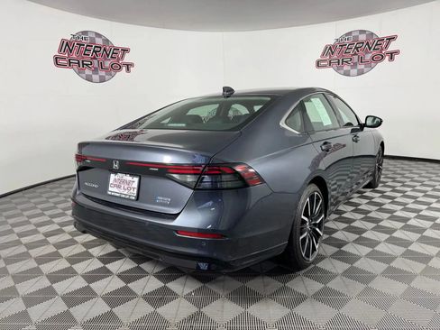 Used 2023 Honda Accord Touring image 7