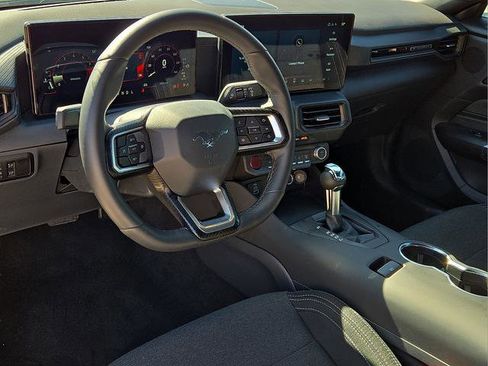 Used 2025 Ford Mustang Coupe image 17