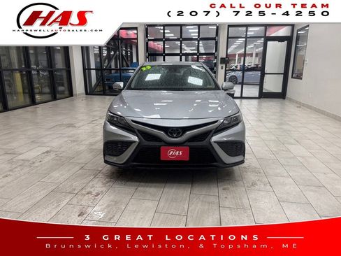 Used 2023 Toyota Camry SE image 9