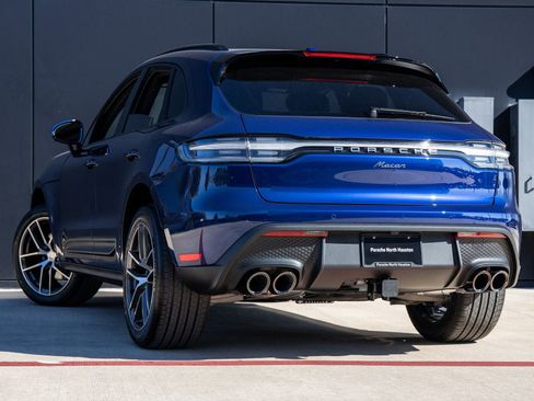 Certified 2026 Porsche Macan image 3