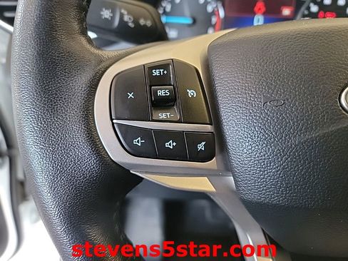 Used 2022 Ford Explorer XLT w/ Equipment Group 202A image 19