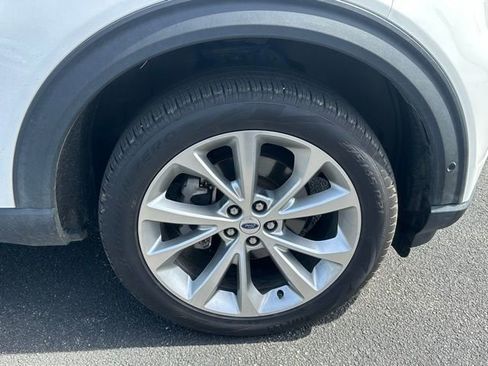 Used 2021 Ford Explorer Platinum w/ Equipment Group 601A AWD/4WD image 14