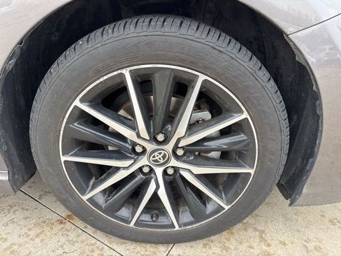 Used 2023 Toyota Camry SE image 10