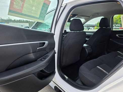 Used 2025 Hyundai Sonata SEL FWD image 16