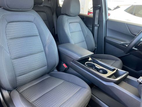 Used 2025 Chevrolet Equinox LT image 36