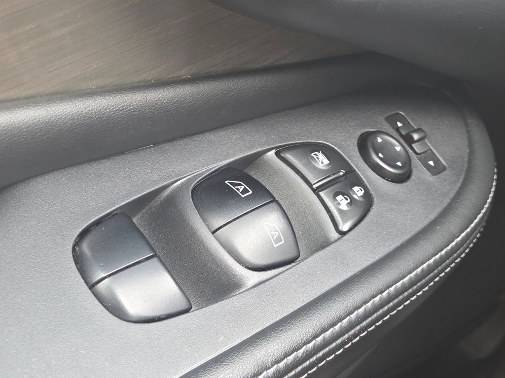 Used 2018 Nissan Murano S AWD/4WD image 8