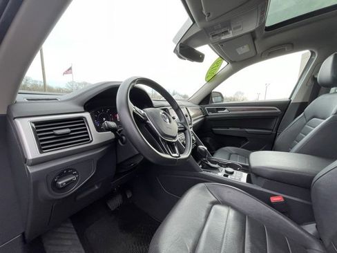 Used 2019 Volkswagen Atlas SEL Premium image 11