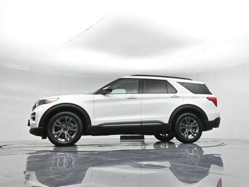 Certified 2023 Ford Explorer XLT w/ Equipment Group 202A image 59