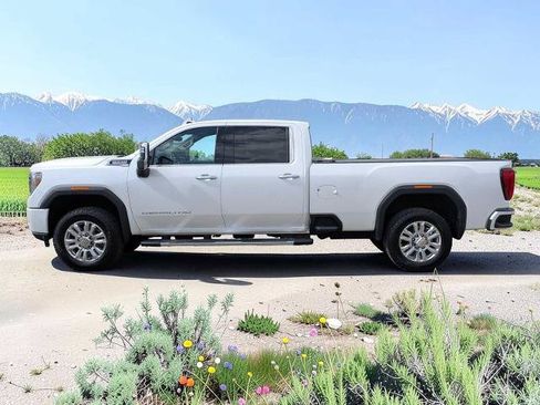 Used 2020 GMC Sierra 3500 Denali w/ Denali Ultimate Package AWD/4WD image 3