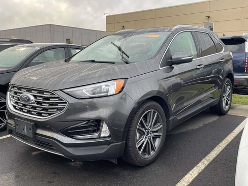 Used 2019 Ford Edge Titanium FWD image 2