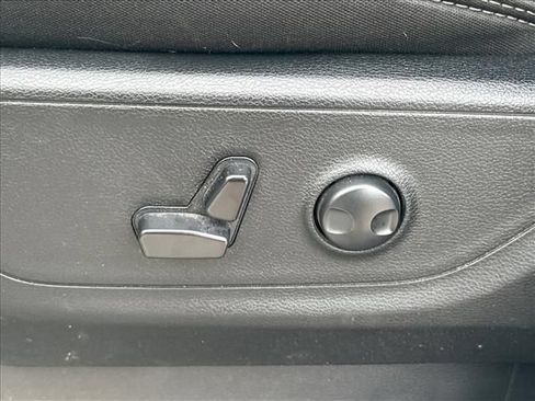 Used 2023 RAM 1500 Big Horn AWD/4WD image 20