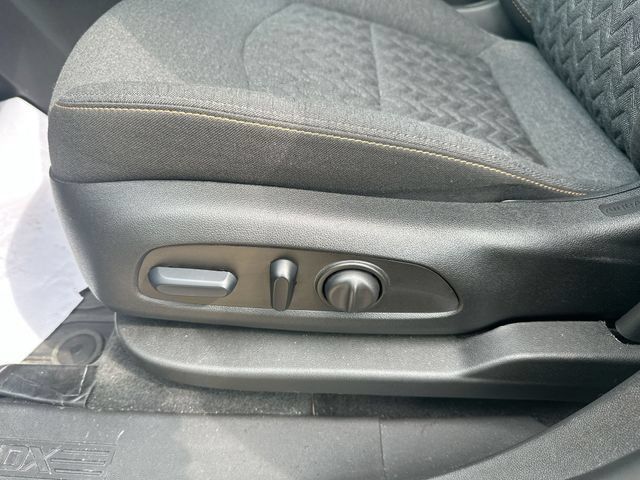 Used 2024 Chevrolet Equinox LT w/ LPO, Floor Liner Package AWD/4WD image 39