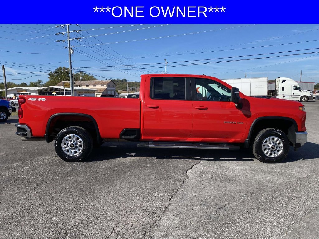 Used 2026 Chevrolet Silverado 2500 LT AWD/4WD image 2