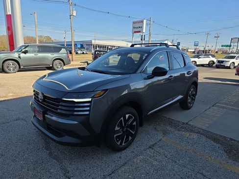 New 2026 Nissan Kicks SV image 9