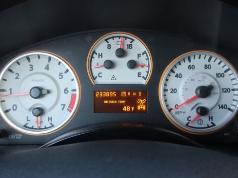 Used 2009 Nissan Titan PRO-4X w/ PRO-4X Max Utility Pkg image 33