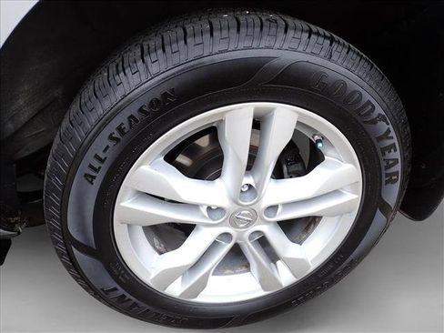 Used 2013 Nissan Rogue SV AWD/4WD image 7