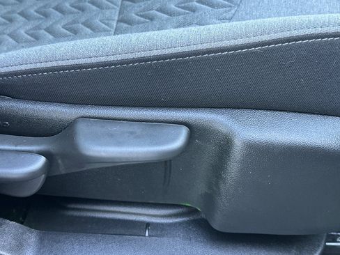 Used 2024 Chevrolet Equinox LS image 24