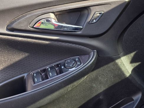 Used 2022 Chevrolet Malibu LS FWD image 9