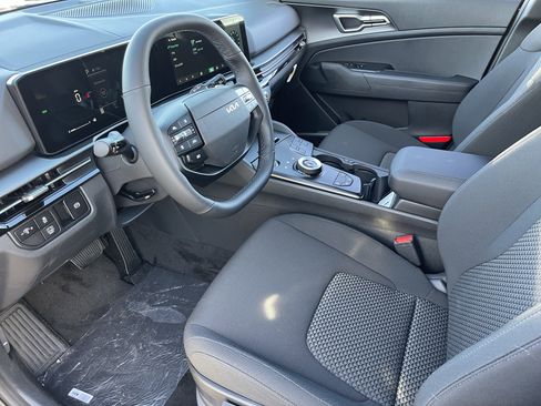 New 2026 Kia Sportage LX image 16