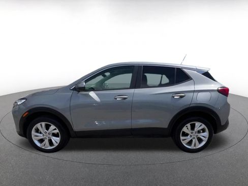 Used 2025 Buick Encore GX Preferred AWD/4WD image 9