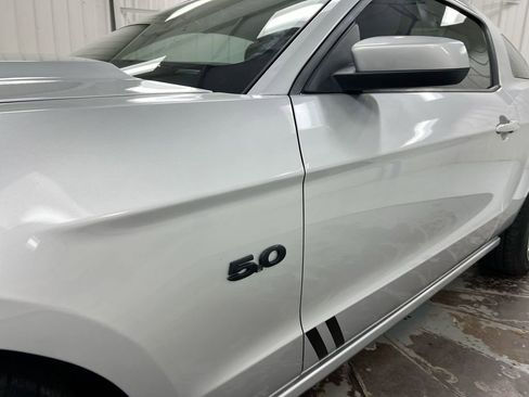 Used 2013 Ford Mustang GT RWD image 25
