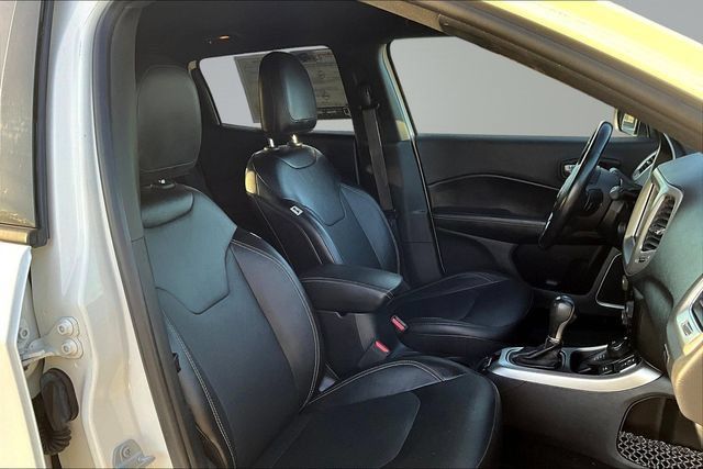 Used 2021 Jeep Compass Latitude AWD/4WD image 29