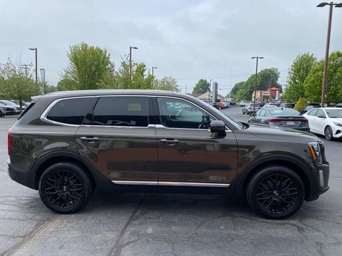 Used 2022 Kia Telluride EX w/ EX Premium Package image 7