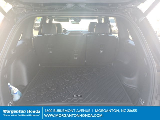 Used 2023 Jeep Grand Cherokee Altitude AWD/4WD image 29