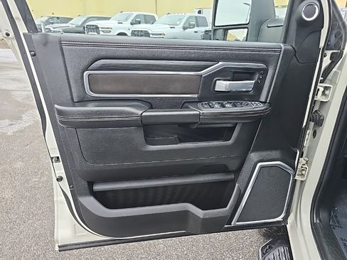 Used 2024 RAM 2500 Laramie w/ Night Edition image 18