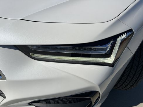 Certified 2022 Acura TLX w/ Technology Package image 6