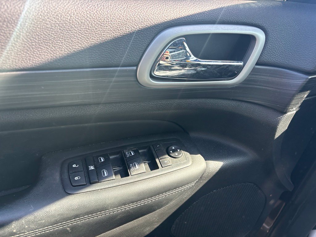 Used 2021 Jeep Grand Cherokee Laredo X AWD/4WD image 23
