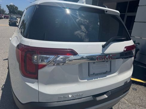Certified 2023 GMC Acadia SLT w/ Technology Package FWD image 13