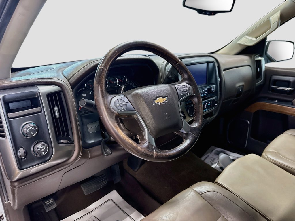 Used 2018 Chevrolet Silverado 1500 LTZ AWD/4WD image 9