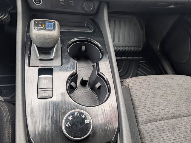 Used 2021 Nissan Rogue SV AWD/4WD image 17