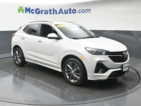 Used 2022 Buick Encore GX Select w/ Sport Touring Package FWD image 2