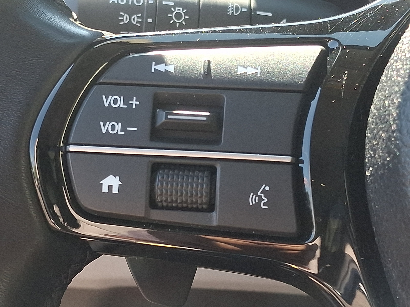 Used 2025 Honda Pilot Touring image 21