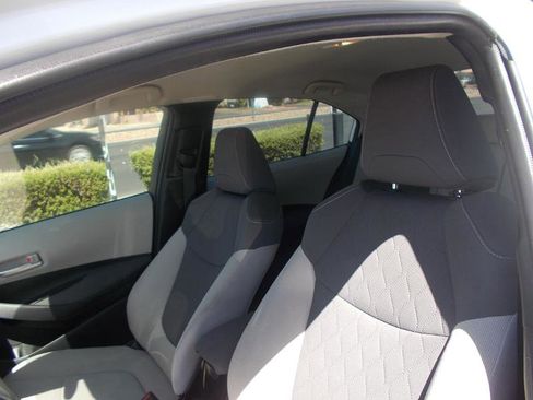 Used 2021 Toyota Corolla LE w/ Carpet Mat Package (TMS) image 16