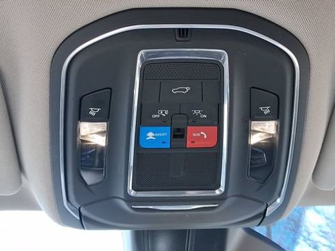 Used 2024 Jeep Wagoneer L Series III w/ Flexible Seating Group image 26