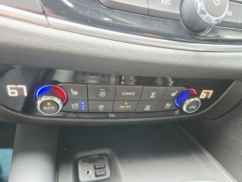 Used 2020 Buick Enclave Premium w/ Surround and Sites Package image 29