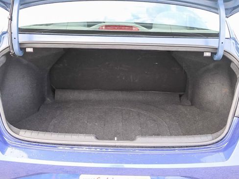 Used 2023 Hyundai Elantra SEL image 25