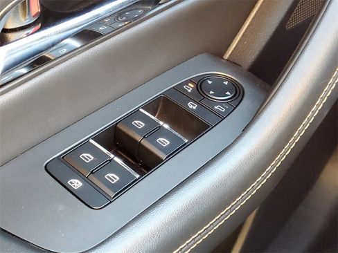 Used 2025 MAZDA CX-70 Plug-In Hybrid w/ Premium Plus image 19