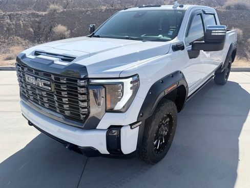 Used 2024 GMC Sierra 2500 Denali Ultimate AWD/4WD image 1