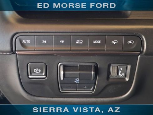 Used 2023 Cadillac Escalade ESV Sport Platinum AWD/4WD image 40
