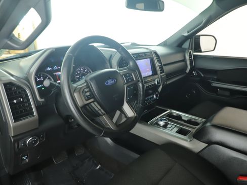 Used 2020 Ford Expedition XLT image 20