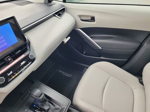 New 2026 Toyota Corolla Cross L image 10