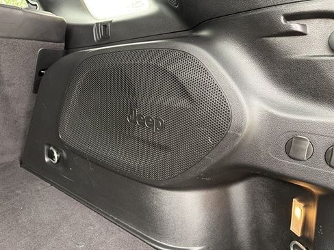Used 2019 Jeep Cherokee Limited AWD/4WD image 48
