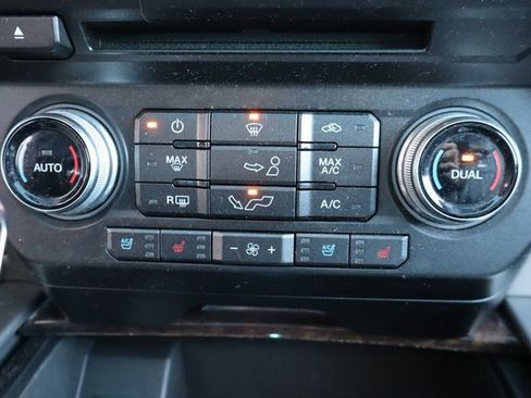 Used 2017 Ford F150 Platinum w/ Equipment Group 701A Luxury image 25